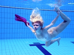 Elena Proklova underwater mermaid in pink dress