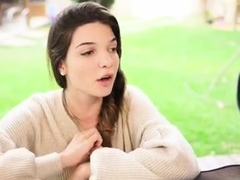 amateur-french-teen-outdoor-softcore
