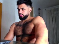 super-hot-ripped-straight-hunk-duped-into-gay-sex