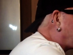 gloryhole-dilf-give-closeup-blowjob