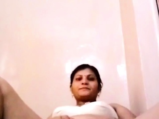 FAMOUS KANNADA CALL GIRL AUNTY AUNTY SEX WITH HER CUSTOMER