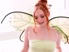 Amateur redhead shaves and masturbates