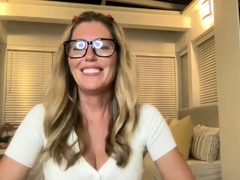 diora-baird-leak-striptease-livestream