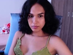 brunette-solo-webcam-masturbation