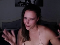 Hot Amateur Webcam Teen Masturbates For Their Fans