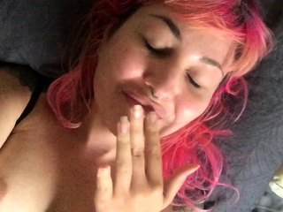 Amateur teen gives pov lapdance