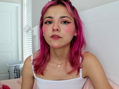 hot-teen-lauryn-may-solo-toying