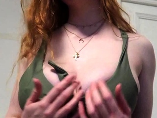 amateur amandapetty masturbating on live webcam