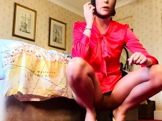 Cumshot amateur MILF suck and jerks dude in the bedroom