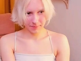 Pretty close up blonde has a tasty looking pussy