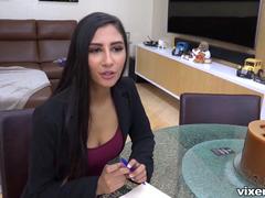 Brunette Couch Webcam Solo Fun Masturbating
