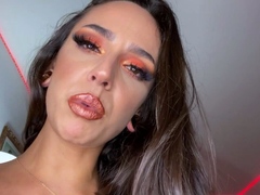 tattoed-amateur-webcam-girl-hot-dildo-action-masturbation