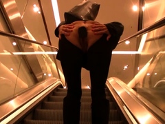 amateur-model-in-public-nudity-and-outdoor-dildo