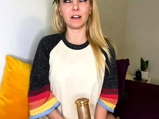 Amateur Blonde Teen Plays Solo with Toy Webcam Porn