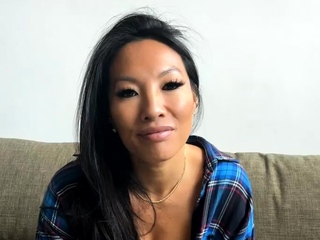 Amateur Webcam Chick Masturbates On Webcam More at