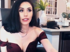 twitch-thot-yoni-showing-off-her-big-tits