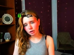 Amateur webcam girl masturbate big dildo